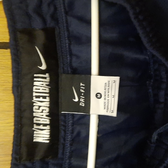 Nike Basketball Dri-Fit Sweat Pants - Picture 3 of 3
